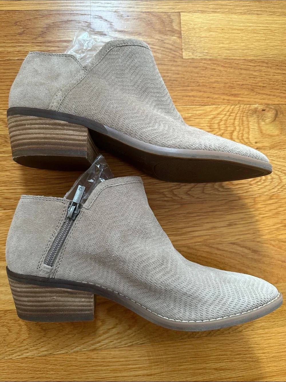 Lucky Brand Tan Suede Ankle Booties size 10; like new suede perforated